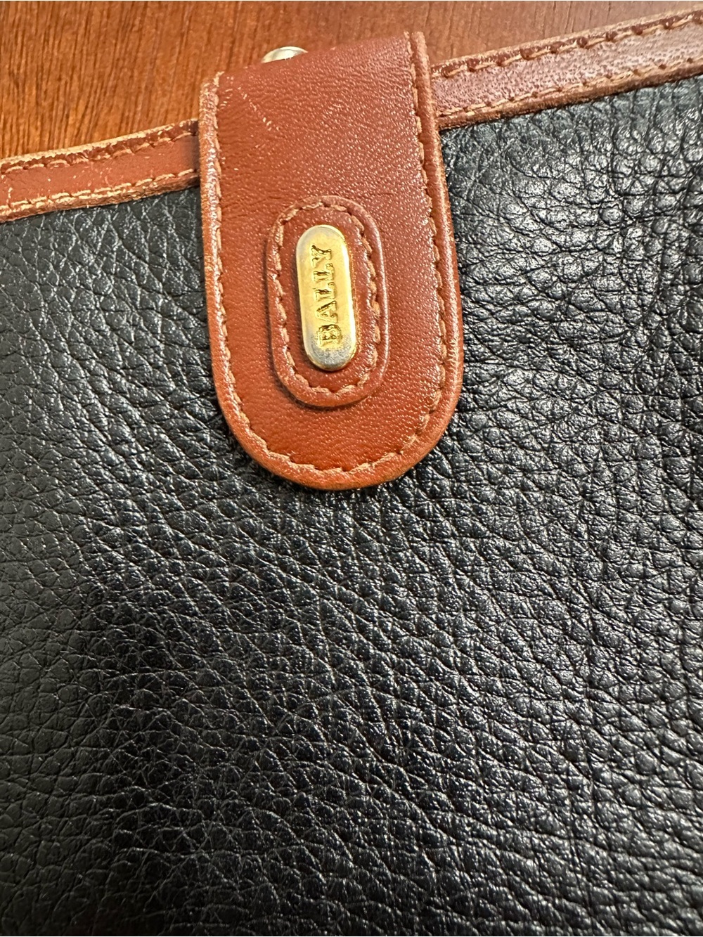 Bally Vintage Black/Brown Leather Bifold Wallet - Picture 2 of 11